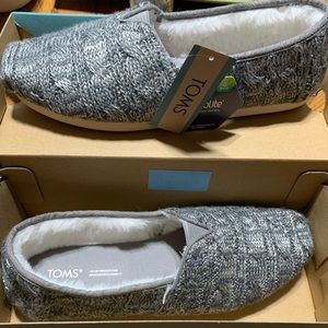 Brand new Toms